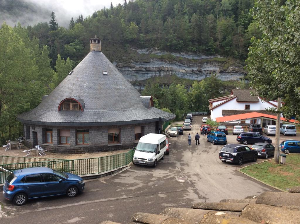 El Chate Sarvisé Екстериор снимка