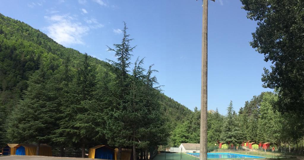 El Chate Sarvisé Екстериор снимка