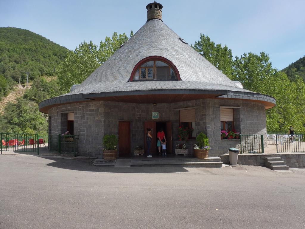 El Chate Sarvisé Екстериор снимка